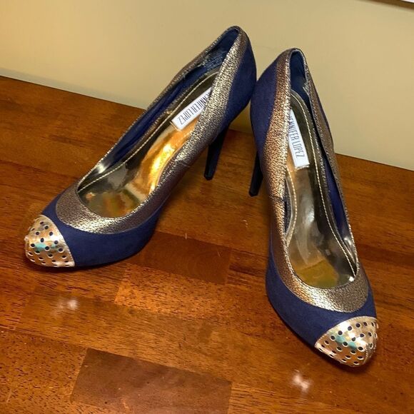 Jennifer Lopez platform size 9M heels.  See all photos - Picture 1 of 13